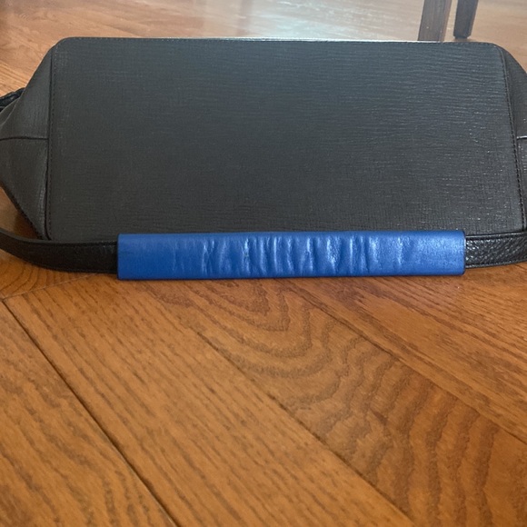 DVF Handbag - Picture 7 of 7